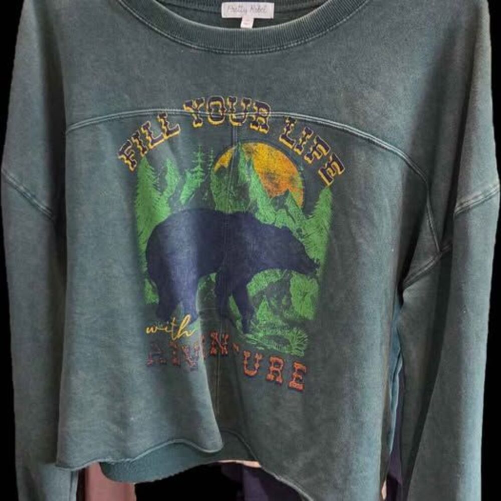 Pretty Rebel Green Bear Graphic Cropped Sweatshirt Medium